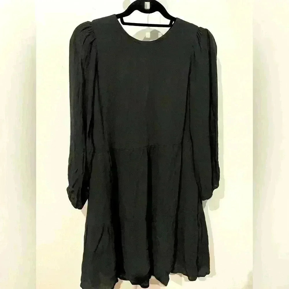 Abercrombie & Fitch sheath tiered dress with pockets  Medium long sleeve